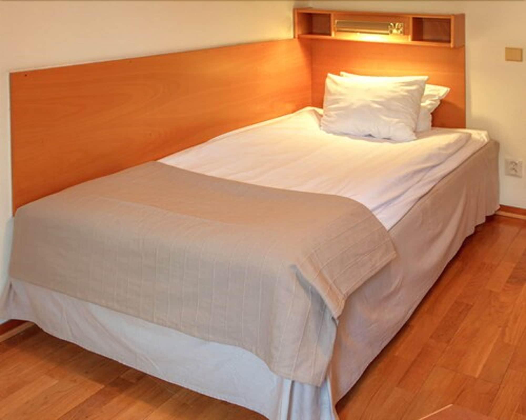 Best Western Hotel Park Astoria Enköping Екстериор снимка