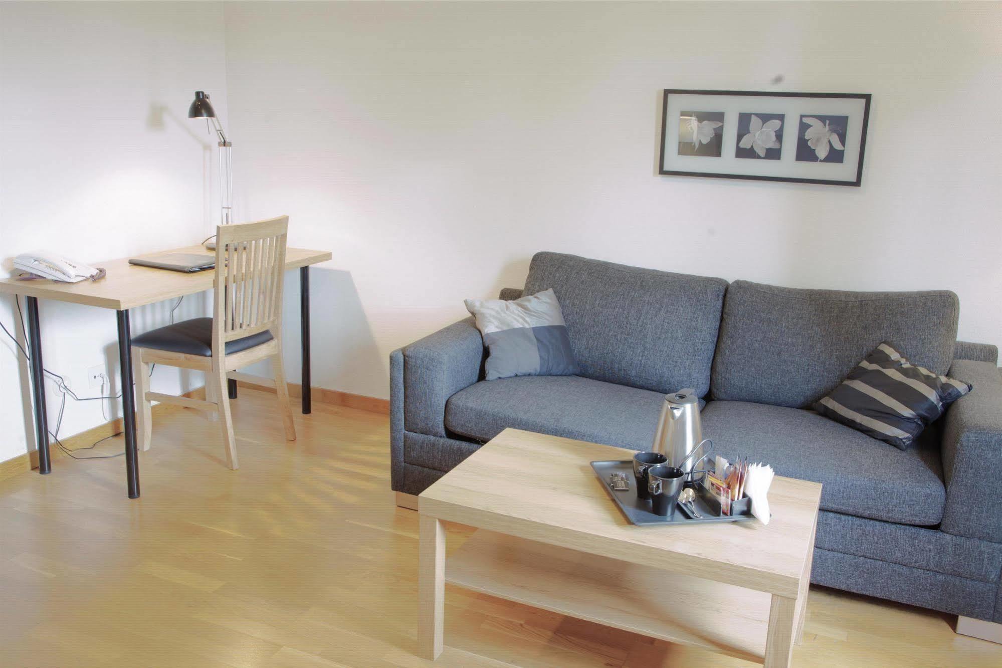 Best Western Hotel Park Astoria Enköping Стая снимка