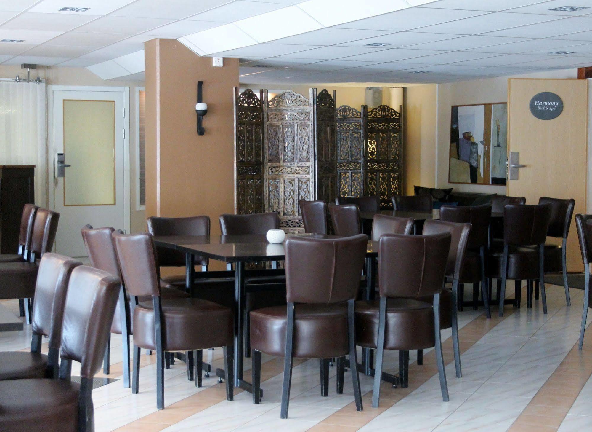 Best Western Hotel Park Astoria Enköping Екстериор снимка